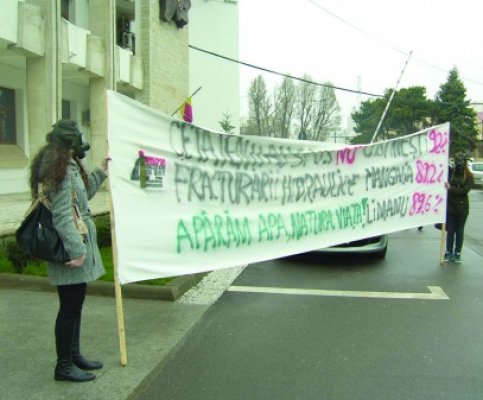 Ponta: Guvernul sprijină gazele de şist